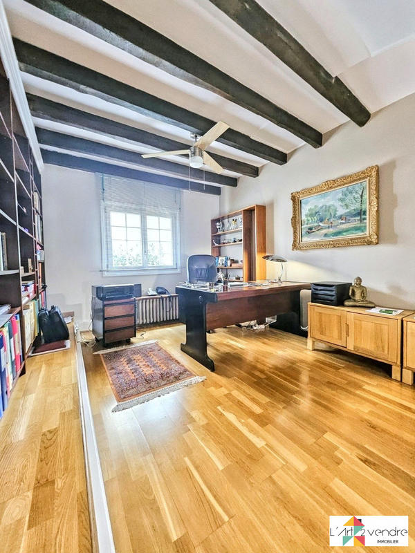 Maison - 185 m² - 6 pièces