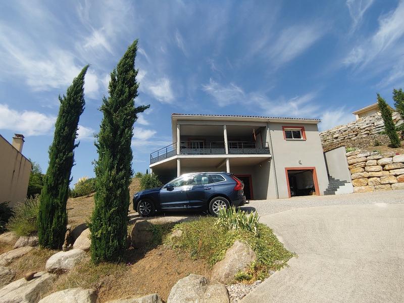 Maison - 140 m² - 5 pièces