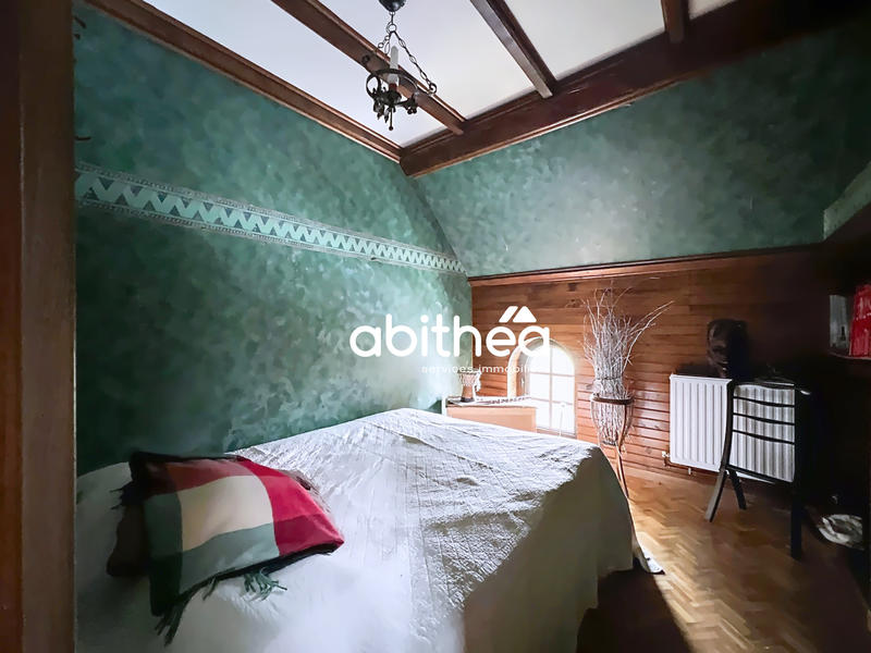 Maison - 180 m² - 8 pièces