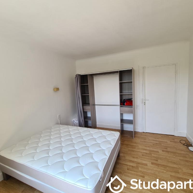 Chambre - 13 m² - 1 pièce