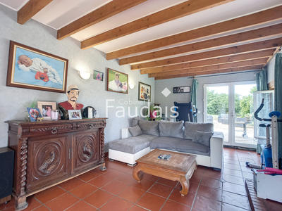 Maison - 166 m² - 6 pièces