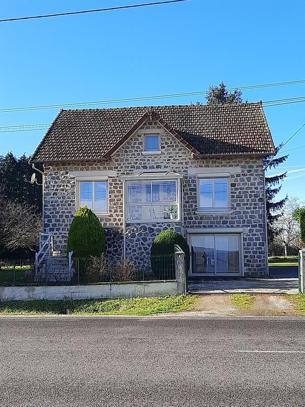 Maison - 121 m² - 10 pièces