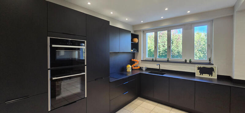 Maison - 380 m² - 11 pièces