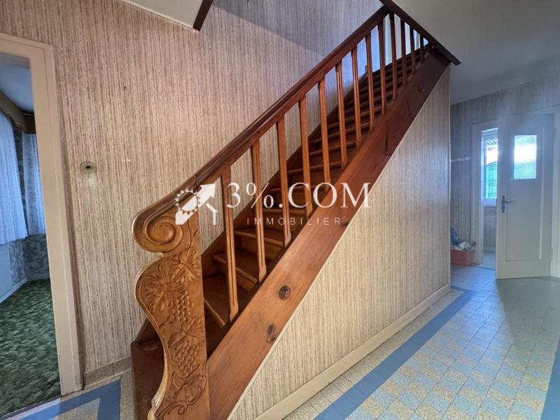 Maison - 181 m² - 7 pièces