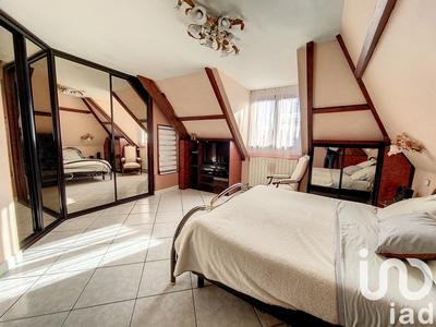 Maison - 270 m² - 6 pièces