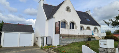 Maison - 260 m² - 9 pièces