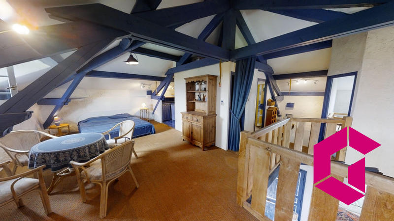 Maison - 306 m² - 14 pièces