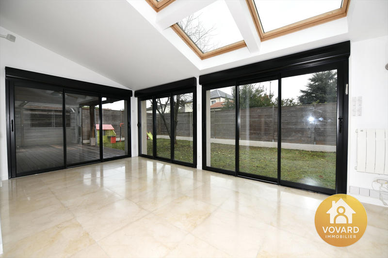 Maison - 172 m² - 8 pièces