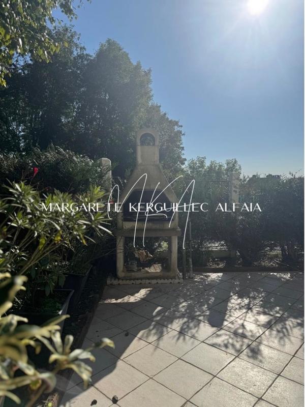 Maison - 179 m² - 10 pièces