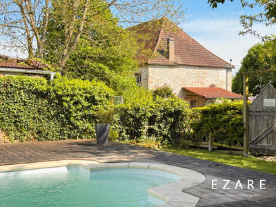 Maison - 380 m² - 11 pièces