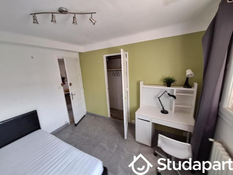 Chambre - 11 m² - 1 pièce