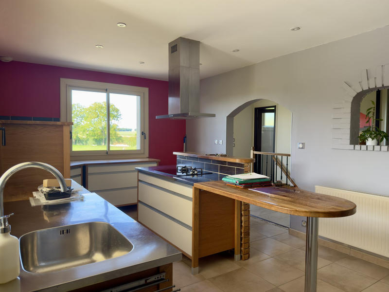 Maison - 205 m² - 9 pièces