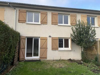 Maison jumelée - 89 m² - 4 pièces
