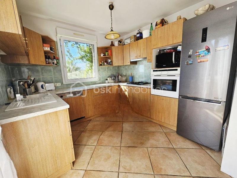 Demeure - 242 m² - 11 pièces