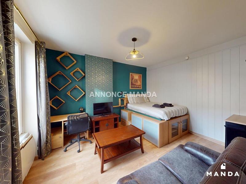 Studio - 30 m² - 1 pièce