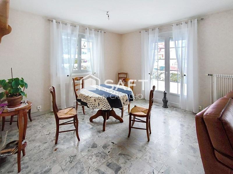 Maison - 169 m² - 8 pièces