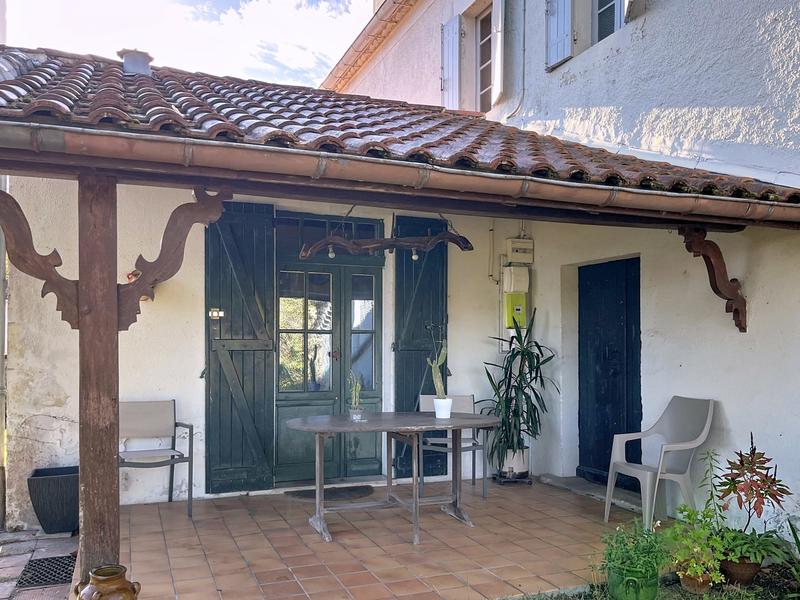 Maison - 400 m² - 10 pièces