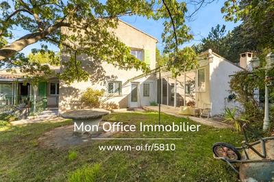 Villa - 316 m² - 9 pièces