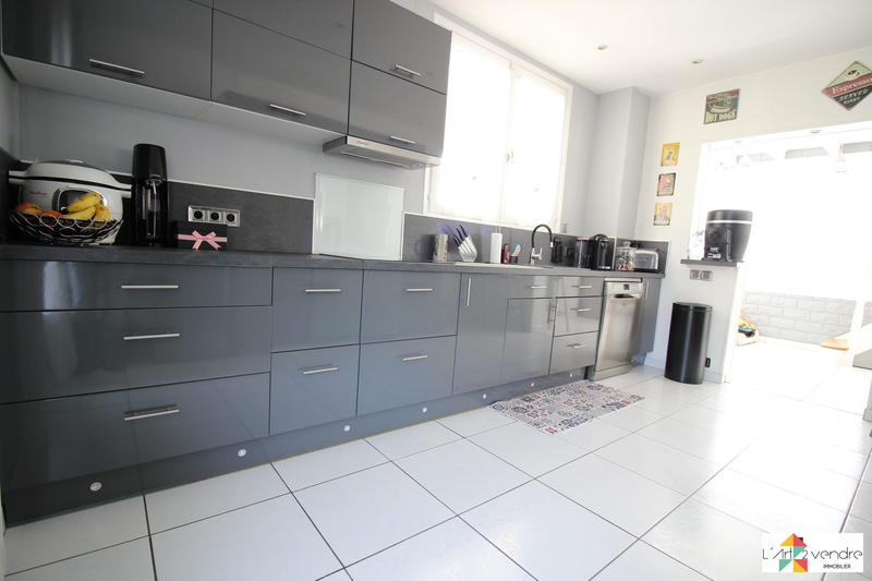 Maison - 115 m² - 6 pièces