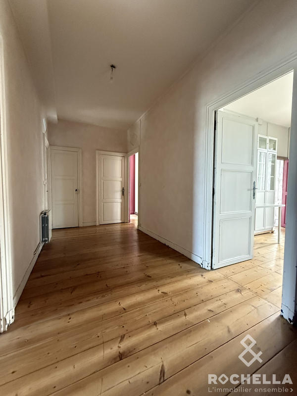 Maison ancienne - 357 m² - 9 pièces