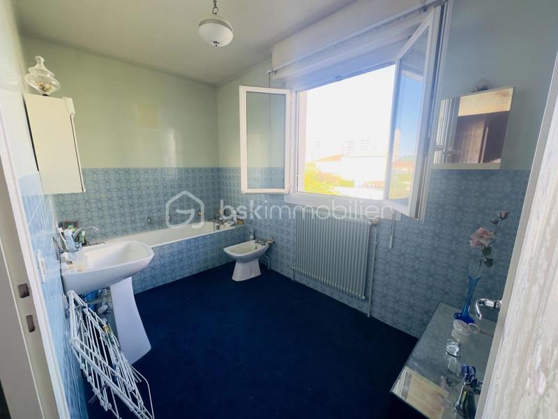 Maison - 185 m² - 6 pièces