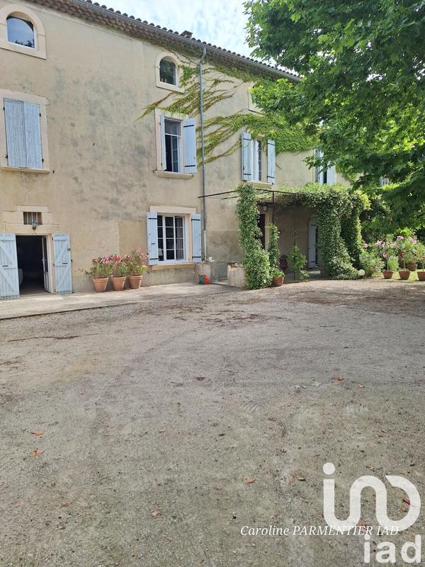 Maison - 460 m² - 10 pièces