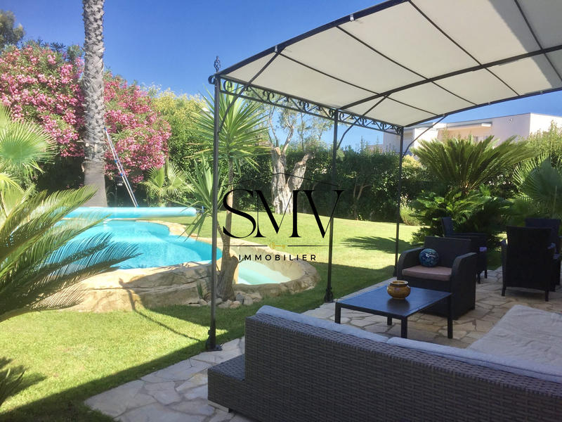 Maison - 210 m² - 5 pièces