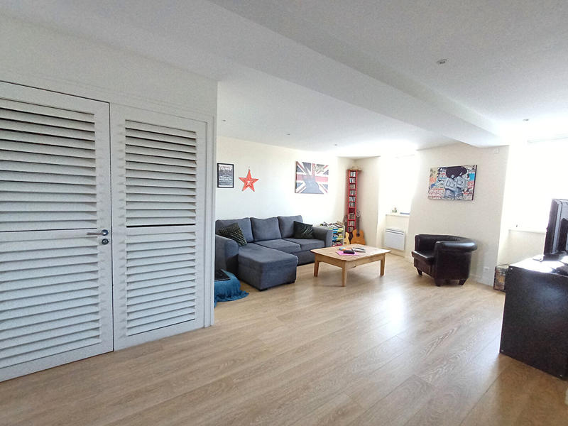 Appartement - 72 m² - 2 pièces