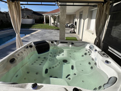 Maison - 180 m² - 8 pièces