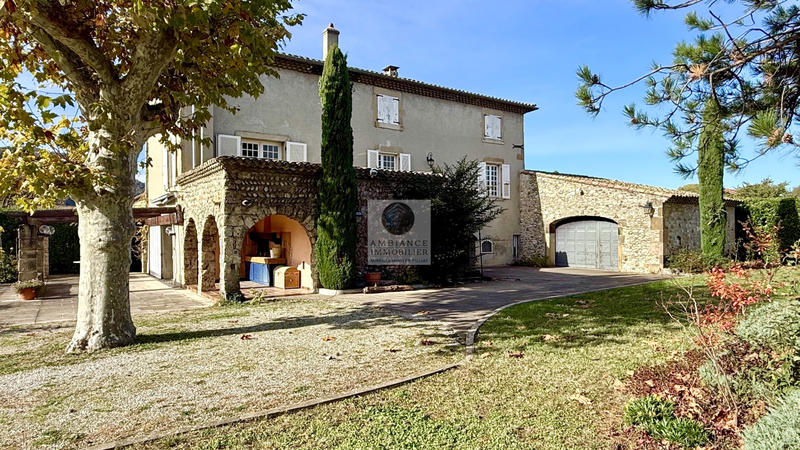 Maison - 217 m² - 7 pièces