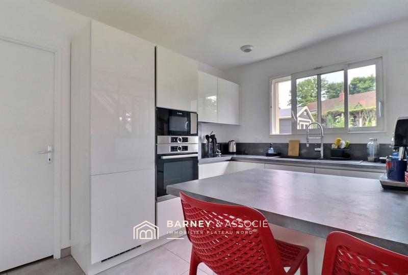 Maison - 145 m² - 6 pièces