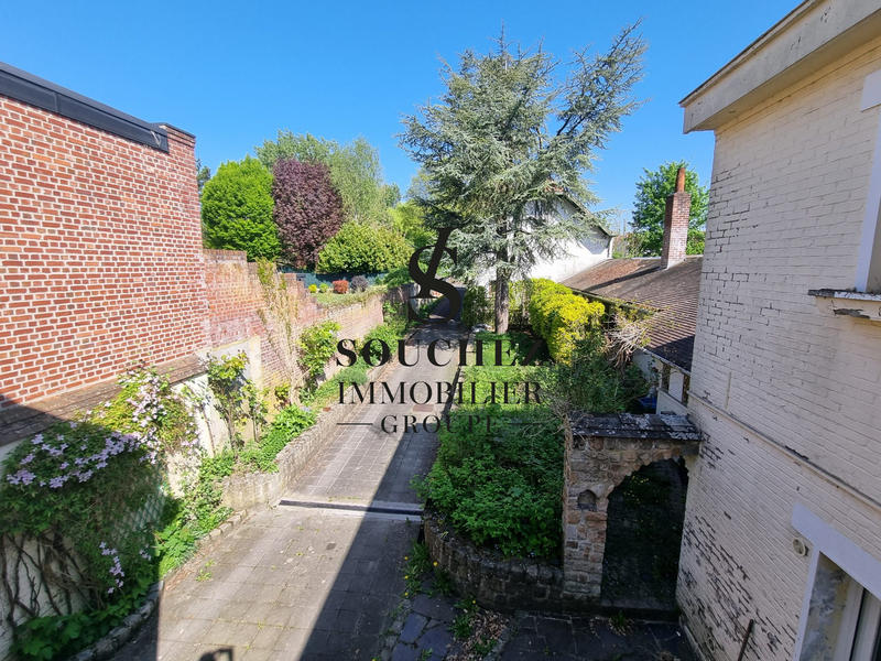 Maison - 283 m² - 11 pièces