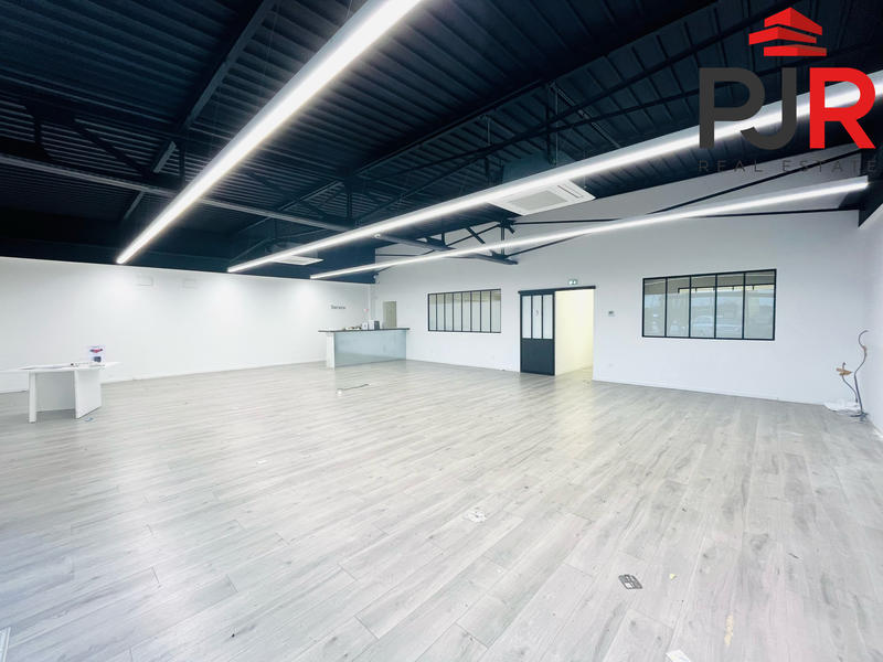 Local commercial - 284 m²