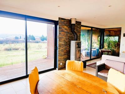 Maison - 92 m² - 5 pièces