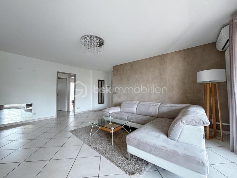 Appartement - 80 m² - 3 pièces