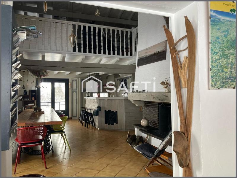 Châlet - 280 m² - 8 pièces