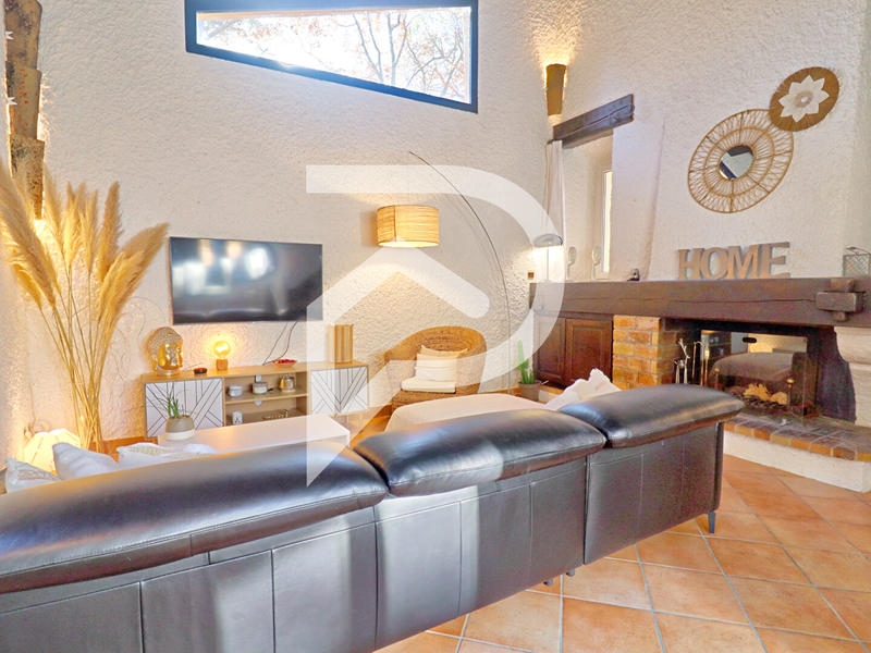 Villa - 167 m² - 6 pièces