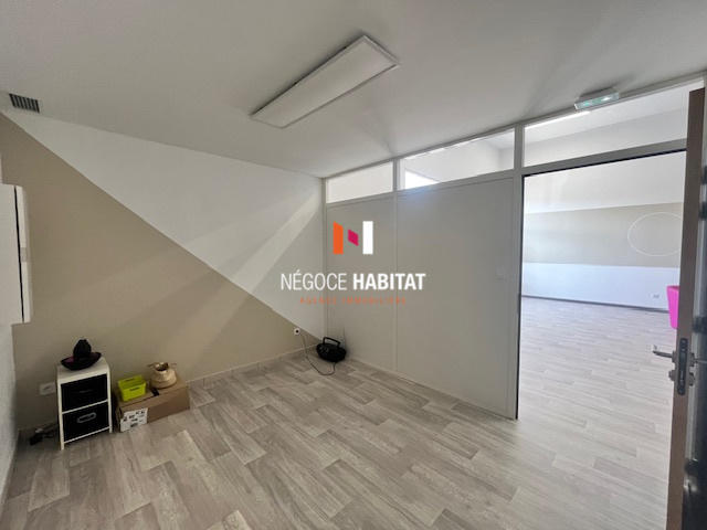 Local commercial - 285 m²