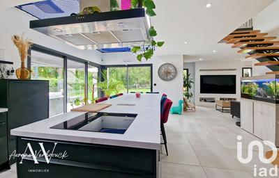 Maison - 121 m² - 5 pièces