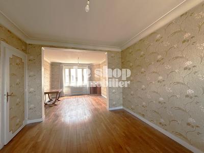 Maison - 190 m² - 9 pièces