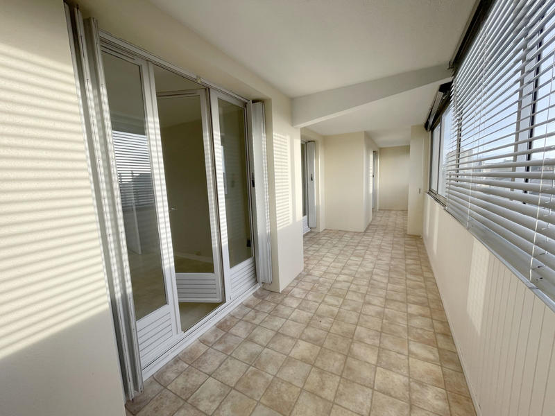 Appartement - 98 m² - 5 pièces