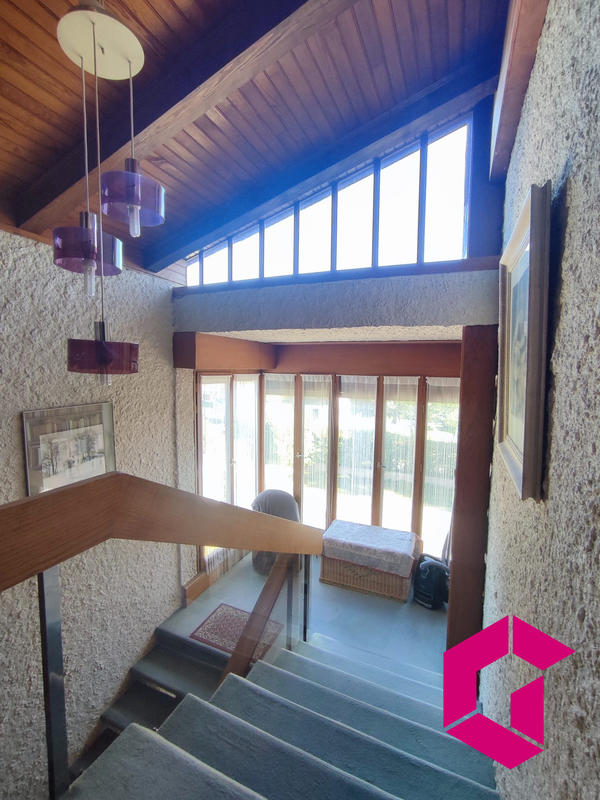 Villa - 250 m² - 11 pièces