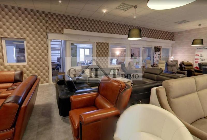 Local commercial - 1 930 m²