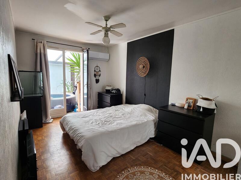 Maison - 90 m² - 5 pièces