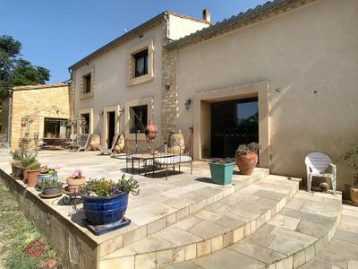 Propriété - 360 m² - 10 pièces