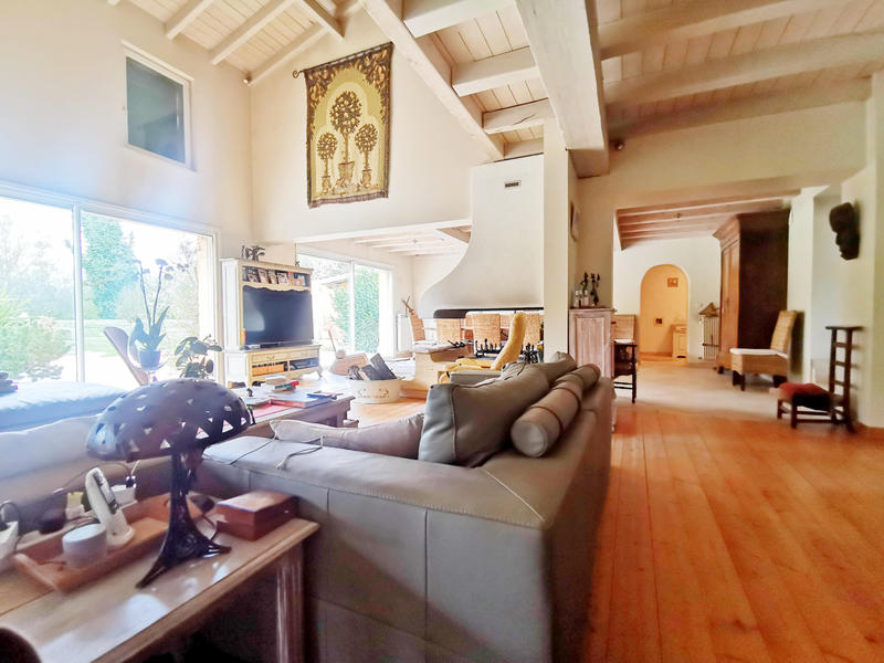 Propriété - 400 m² - 12 pièces