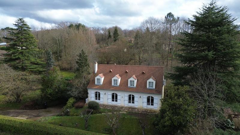 Maison - 208 m² - 6 pièces