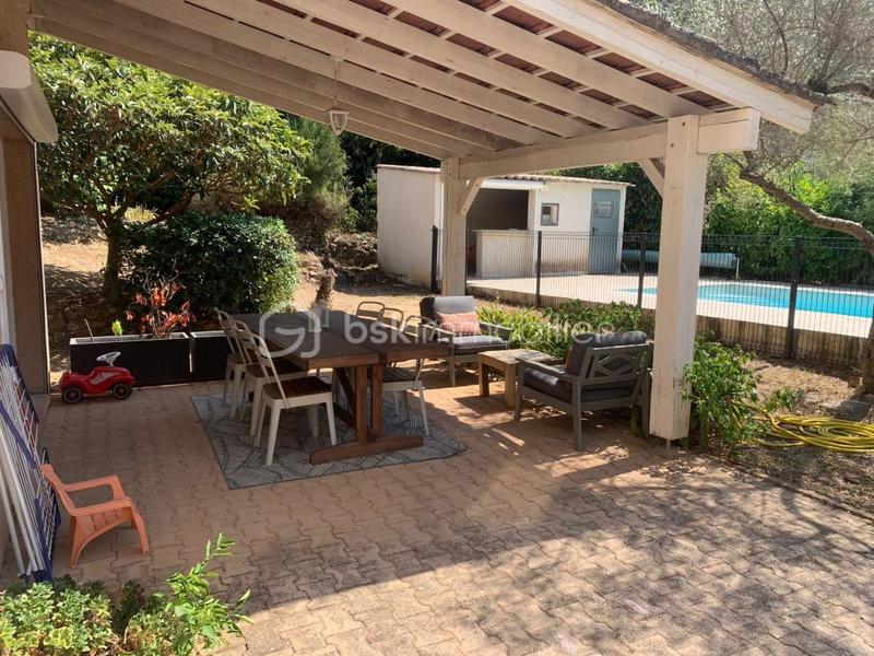 Maison - 138 m² - 7 pièces