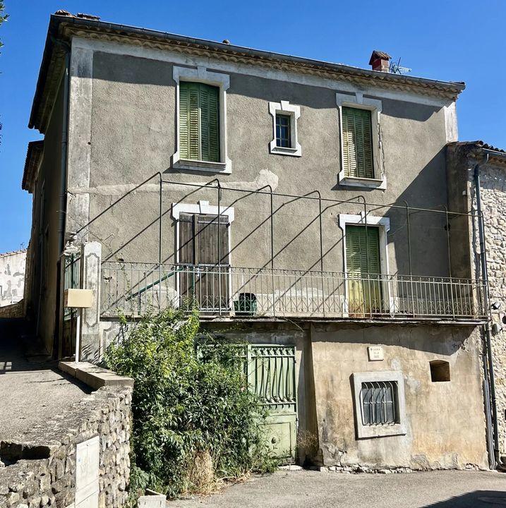 Maison - 315 m² - 15 pièces