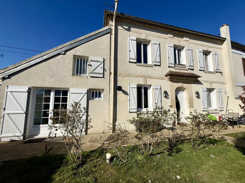 Maison - 95 m² - 4 pièces